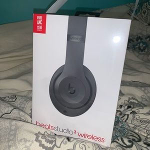 BRAND NEW!!! Beats Studio 3 Wireless Headphones